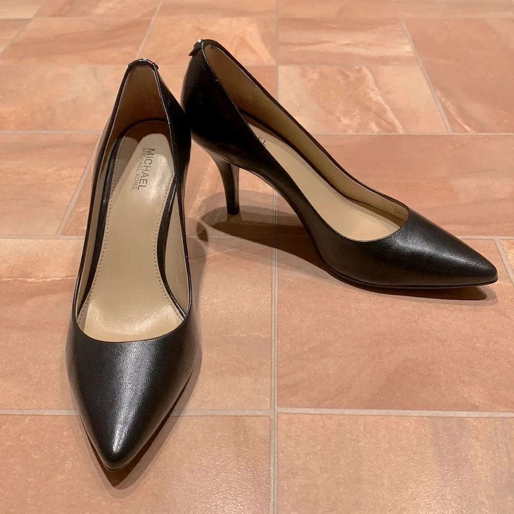Michael Kors Women's Black Leather Pointed Toe Heel Pumps